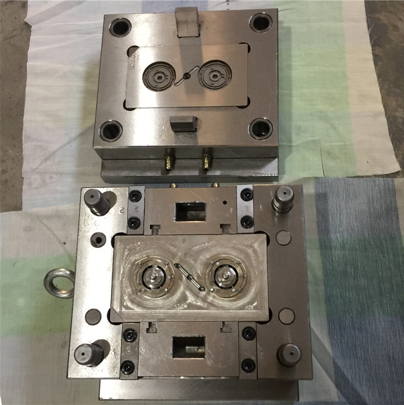 Additive Manufacturing for Injection Molding Tool