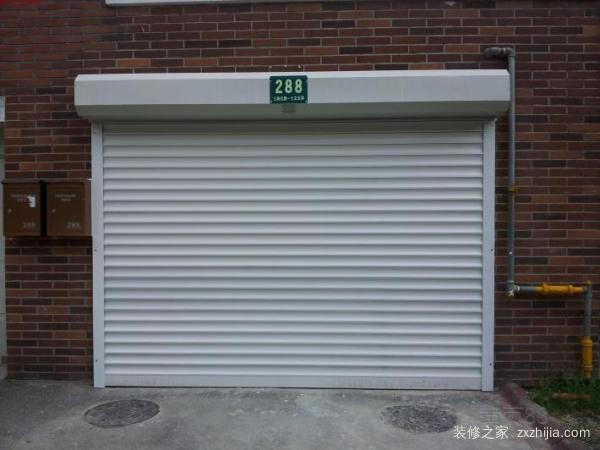 彩钢卷帘门